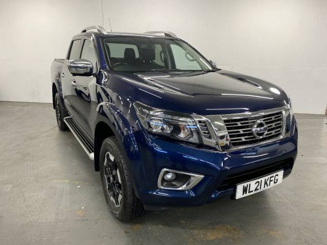 Nissan Navara Double Cab Pick Up Tekna 2.3dCi 190 TT 4WD Pick Up Diesel Blue